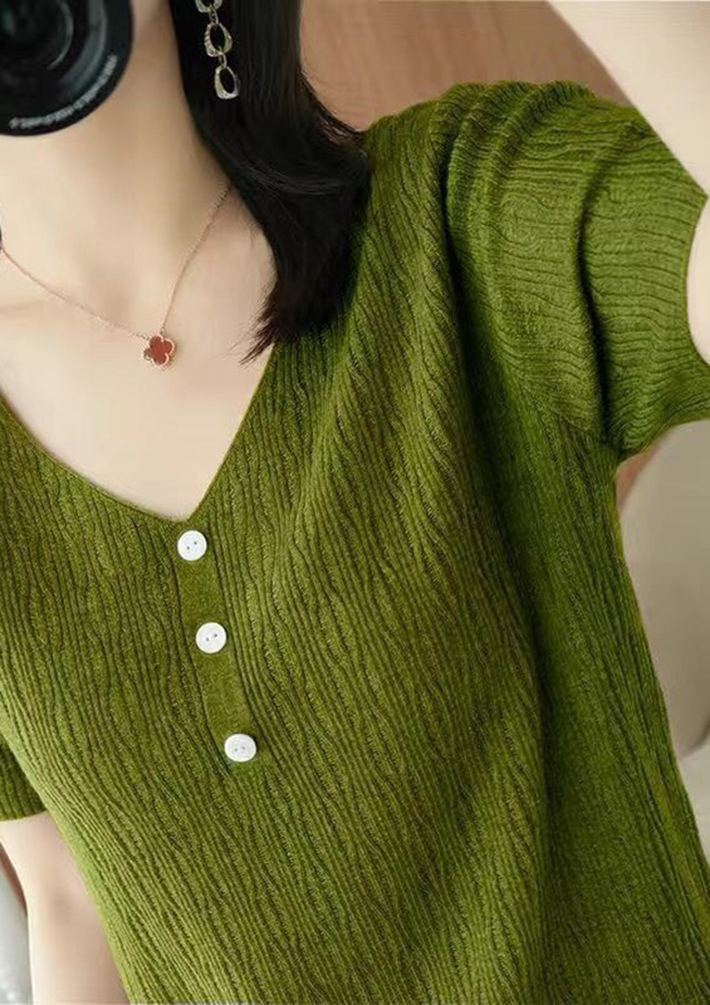 HIGH ON SIMPLICITY GREEN TOP