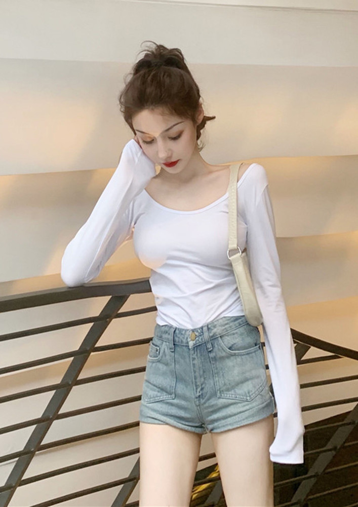 WHITE SCOOP NECK T-SHIRT TOP