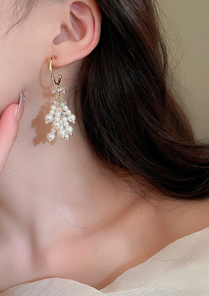 Gal-in-gold-toned Pearl Beaded White Earrings