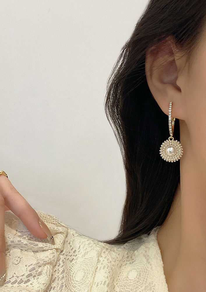 Stunning Little Pearl Earrings