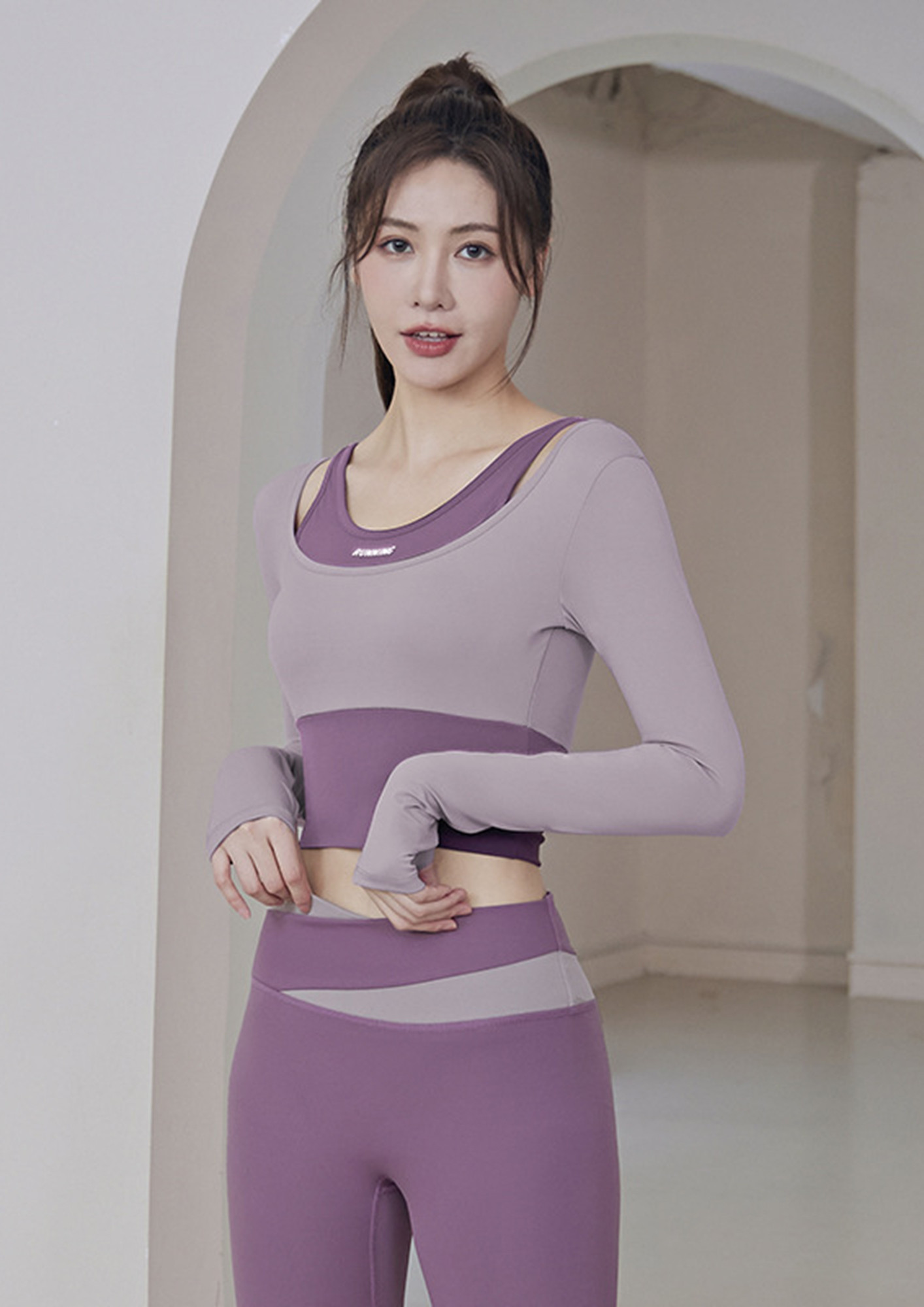 FITTED PURPLE FAKE TWO-PIECE SPORTS TOP