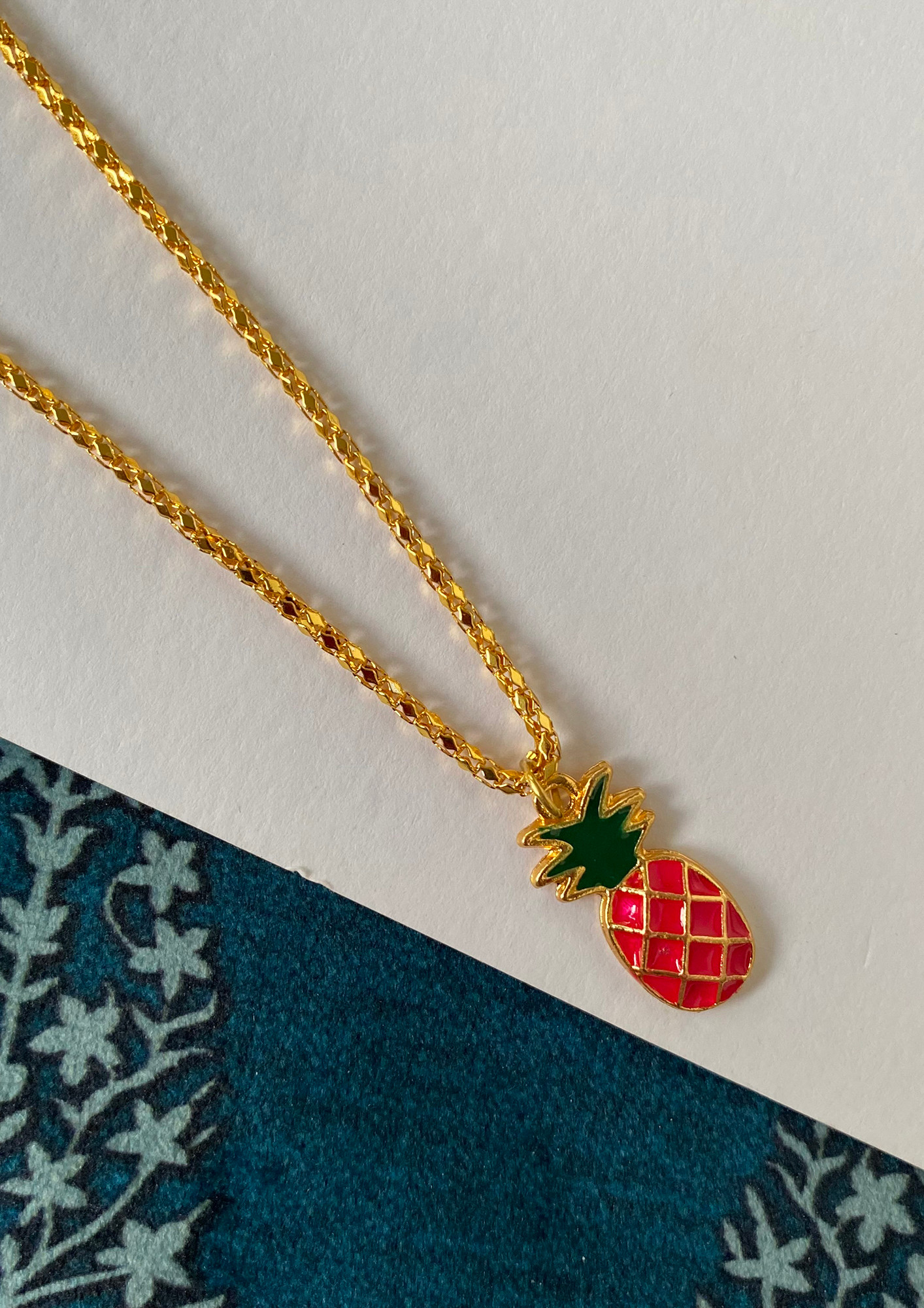 DAINTY PINEAPPLE CHARM NECKLACE