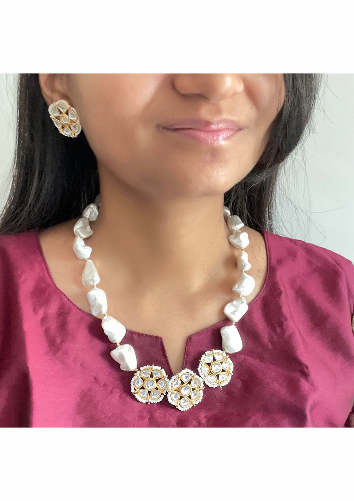 Kundan And Mop Necklace