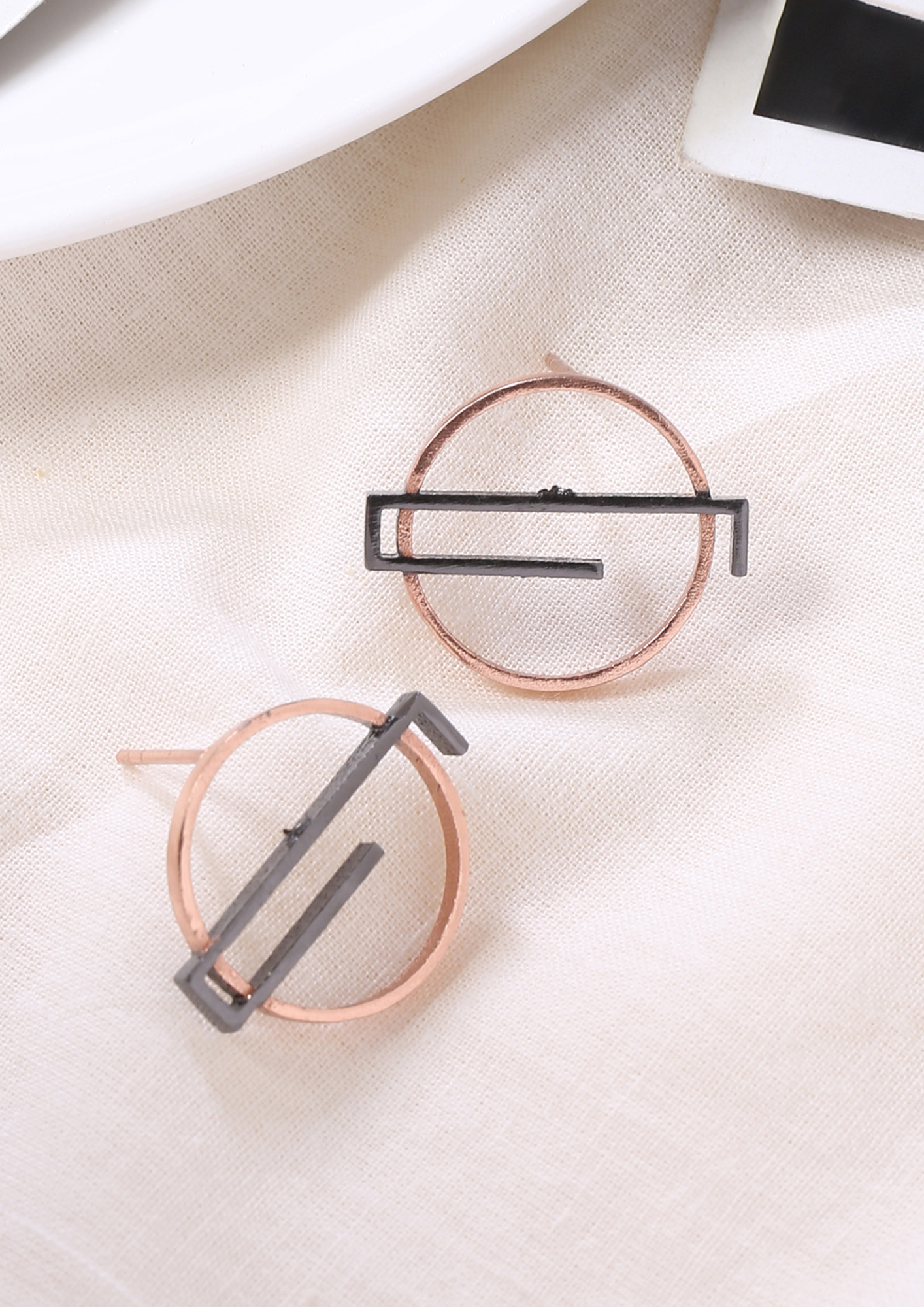 CURIO EARRINGS ROSEGOLD AND BLACK