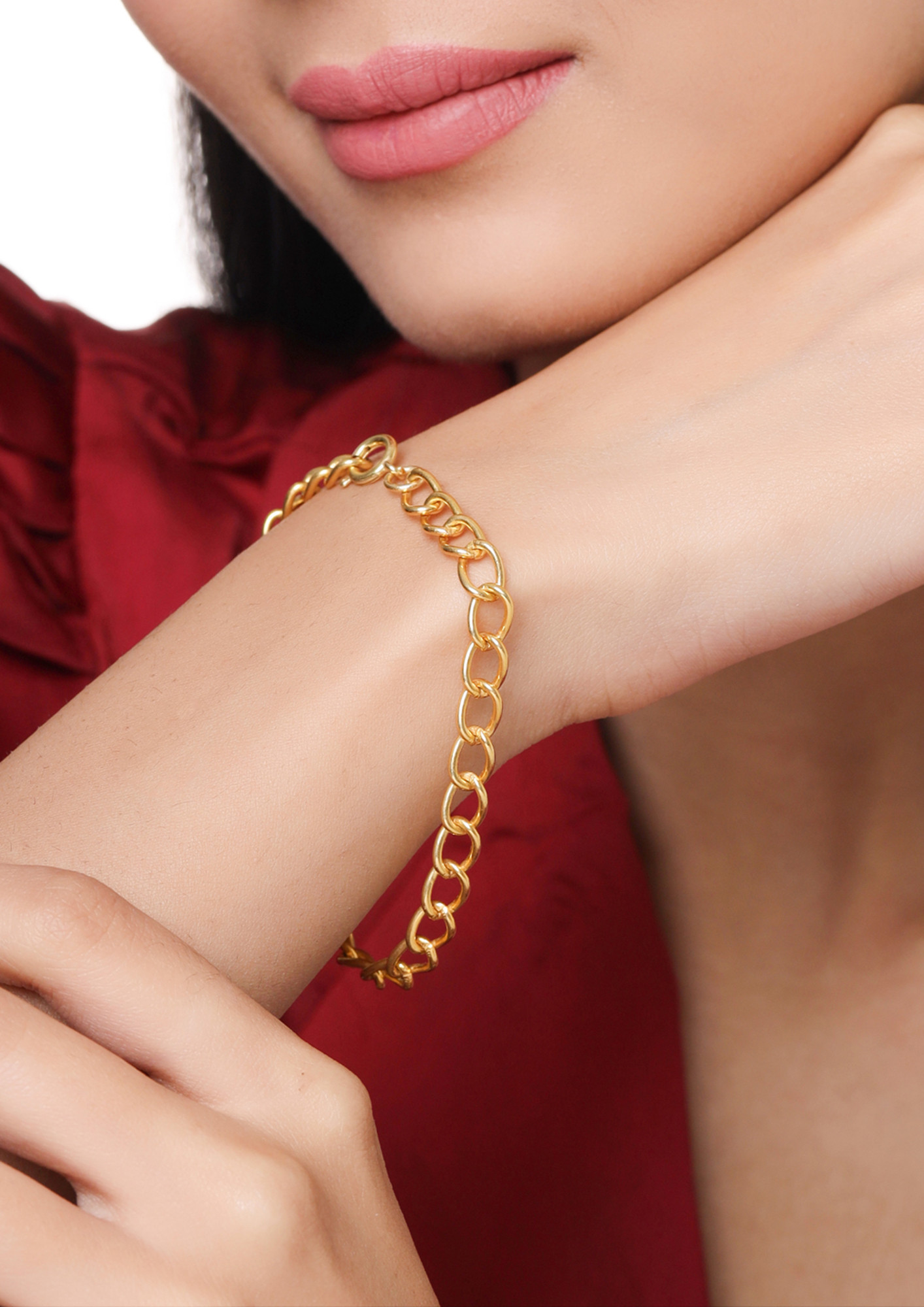 Gold plated link chain bracelet with cz round disc motif -