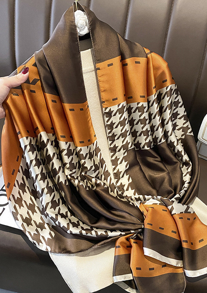 HOUNDSTOOTH PRINT WOVEN BROWN SCARF