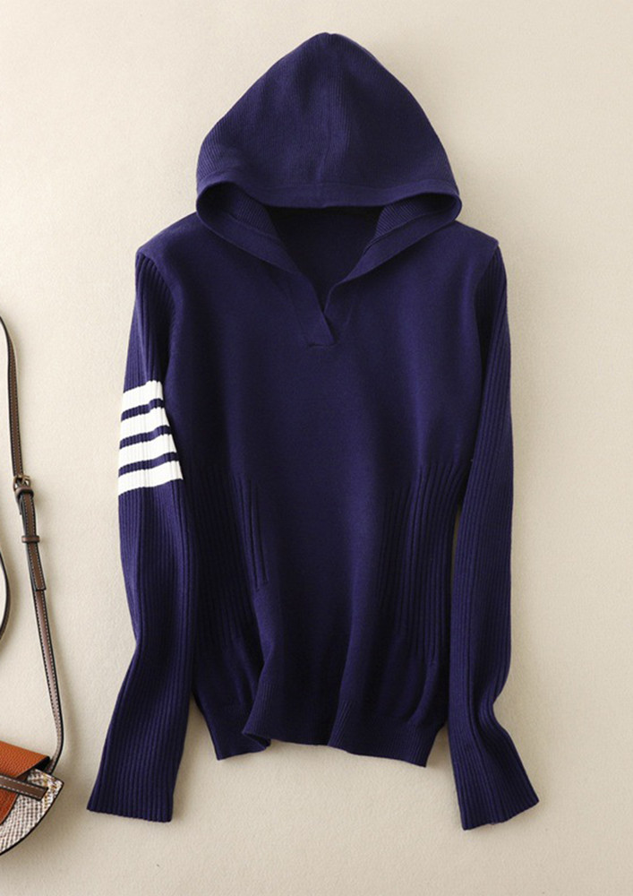 CLASSIC RIBBED-STRIPE-DETAIL BLUE KNIT HOODIE