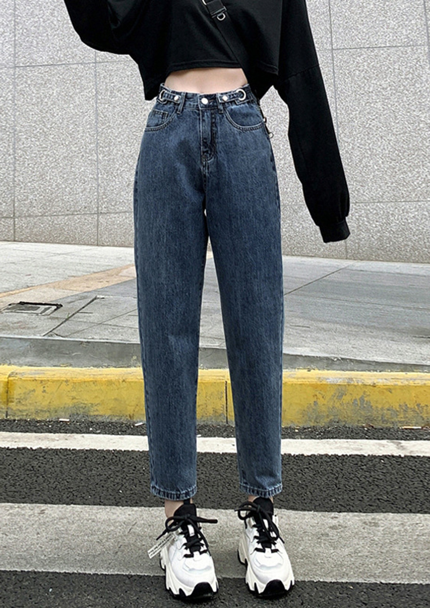 Pull&Bear Mom Jeans In Washed Grey | ASOS | Mom jeans outfit, Mom jeans,  Wash jeans outfit