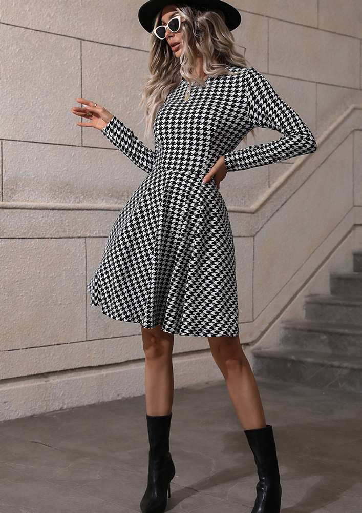 CASUAL HOUNDSTOOTH PRINT SKATER DRESS