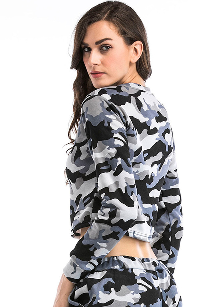 A Crew Neck Printed Grey Relaxed Crop Top