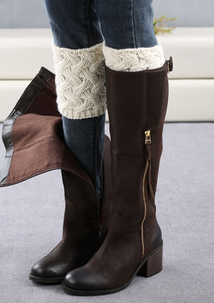 Comfy White Acrylic Knitted Boot Cuffs