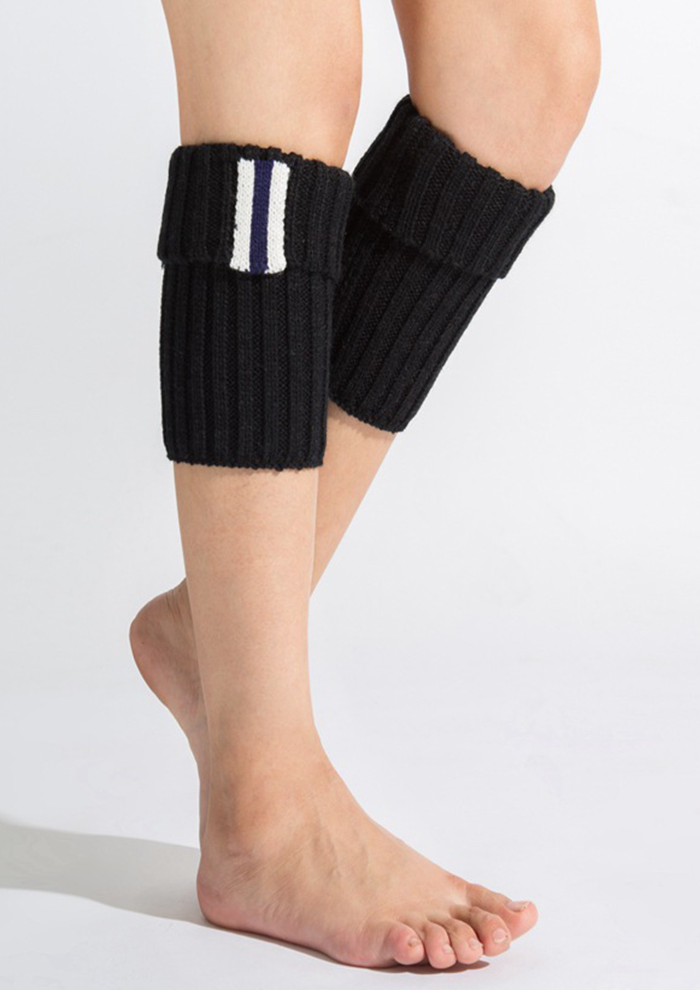 ALL RIBBED SHORT ACRYLIC BLACK BOOT CUFFS