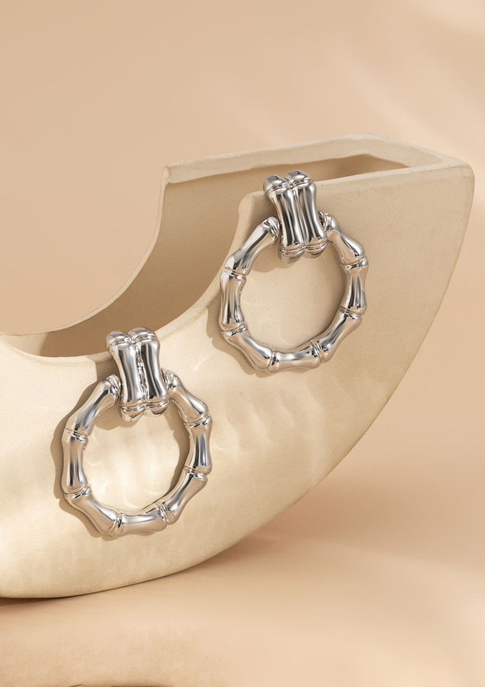 The Silver Geometric Stud Ring Earrings