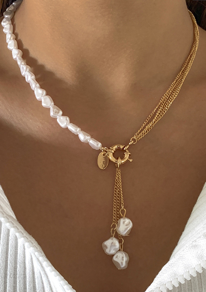 Partly Golden Chain & Imitation Pearl Necklace