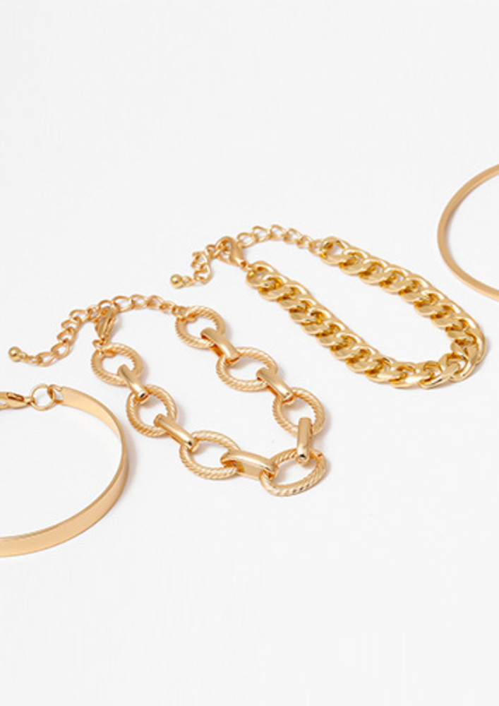 Chain Commands Golden Bracelet