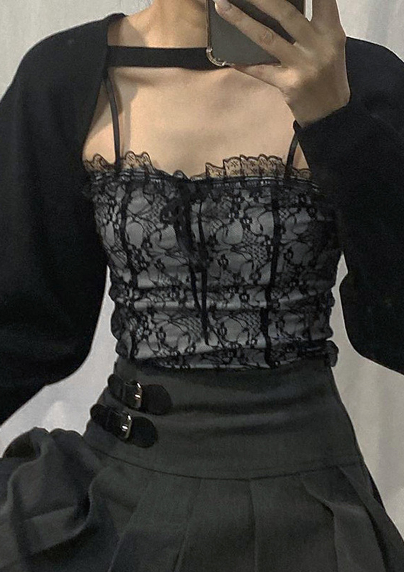 LOVING THE LACE BLACK CROP TOP