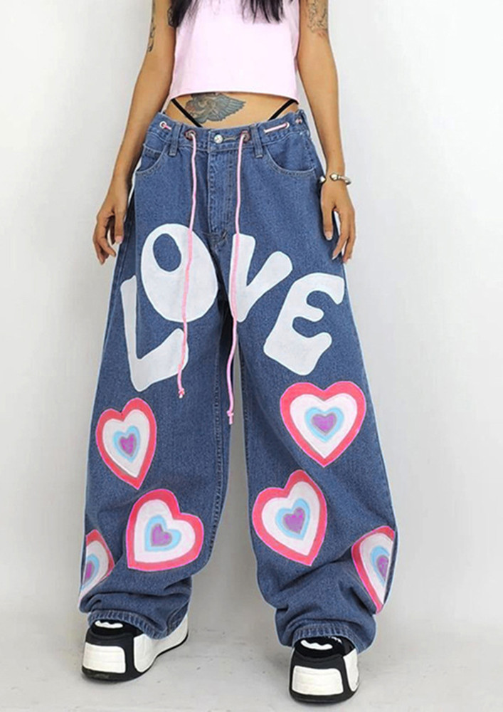 WITH DRAWSTRING TYPOGRAPHIC-PRINT BLUE JEANS