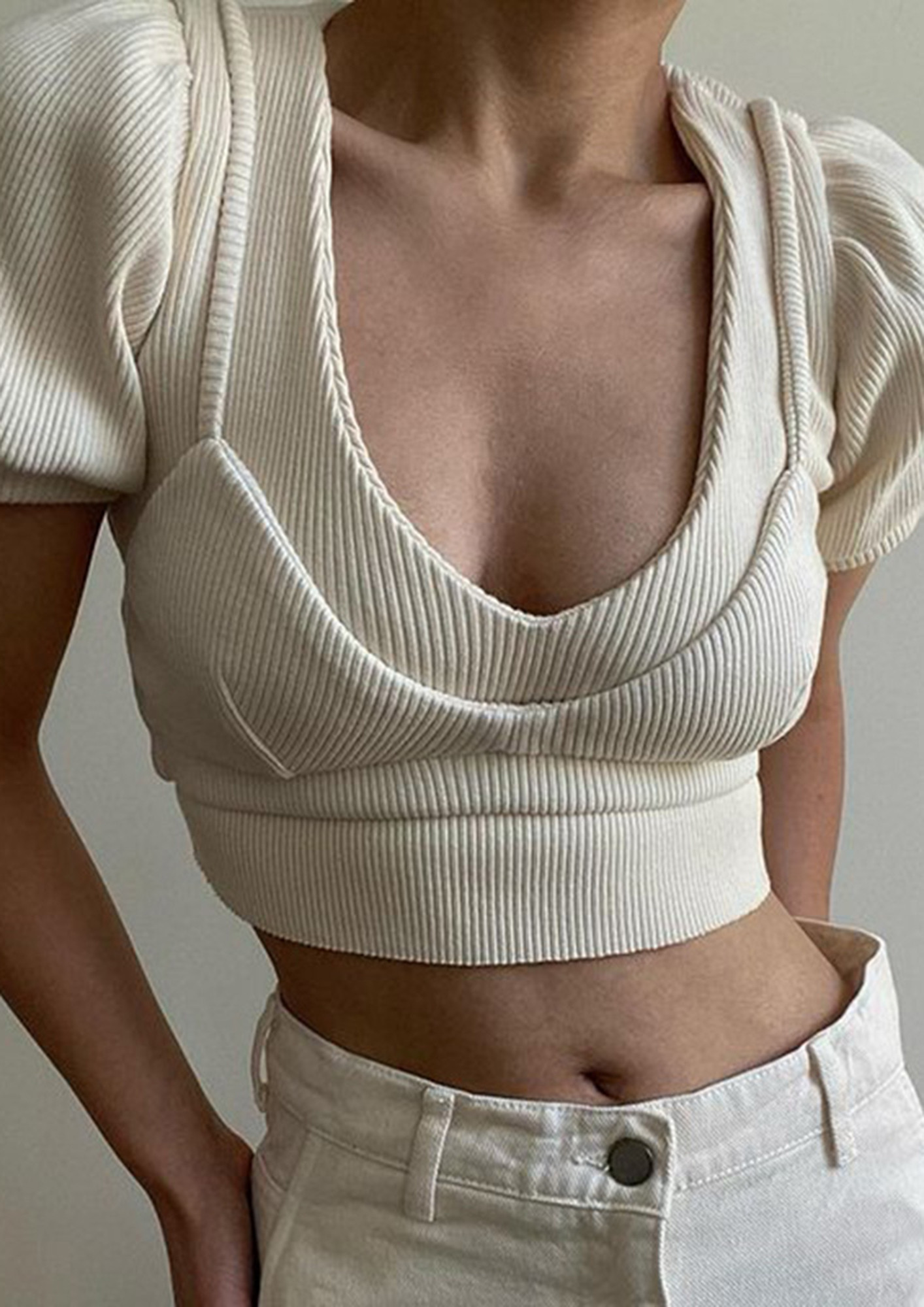 WHITE SOLID U-NECK RIBBED CROP TOP