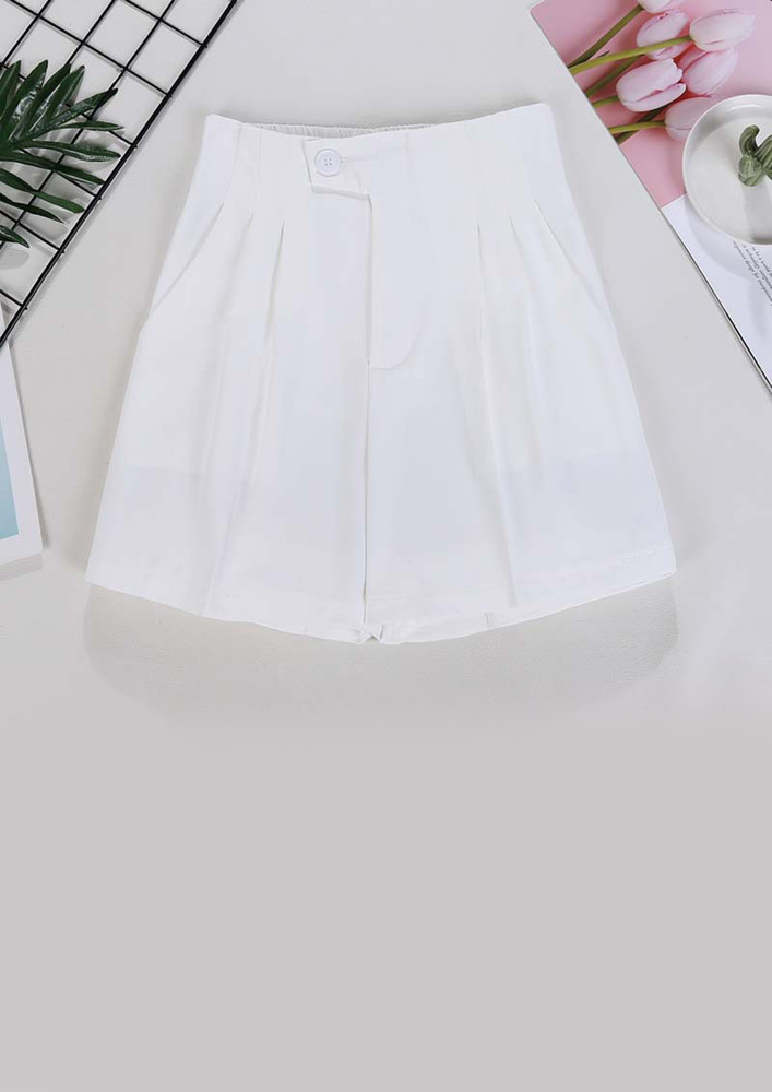 PLEATED WIDE-LEG WHITE CASUAL SHORTS