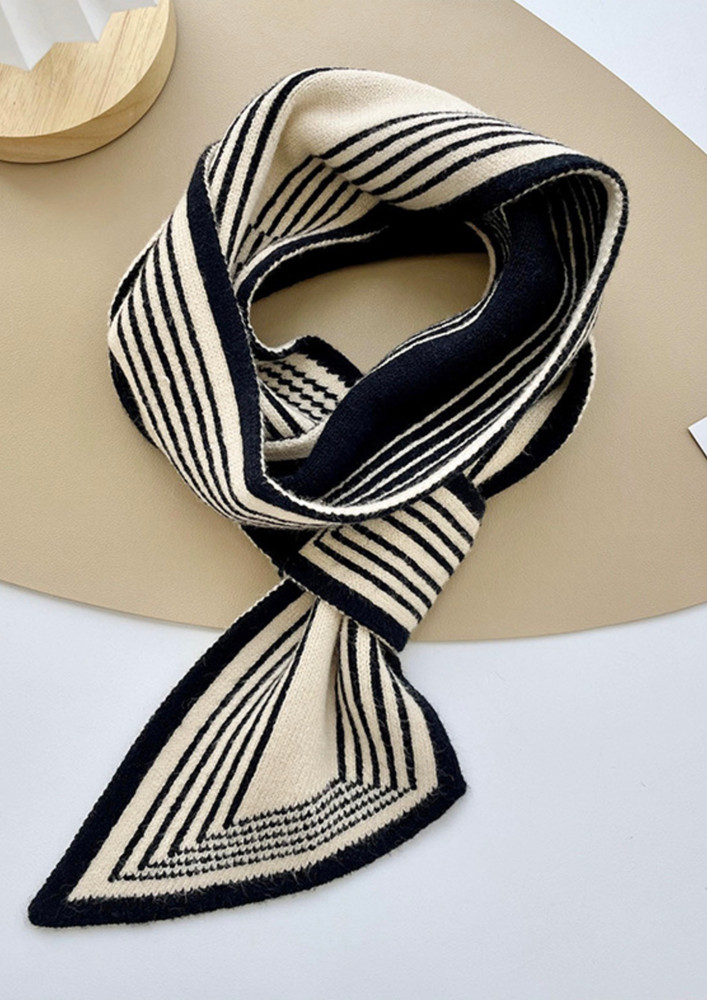 A Warm Knitted Printed Black-stripe Scarf