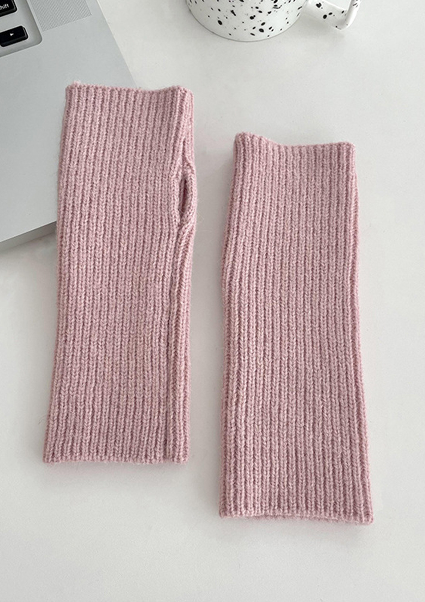 IN PINK POLYESTER CUT-OUT RIB-KNIT GLOVES