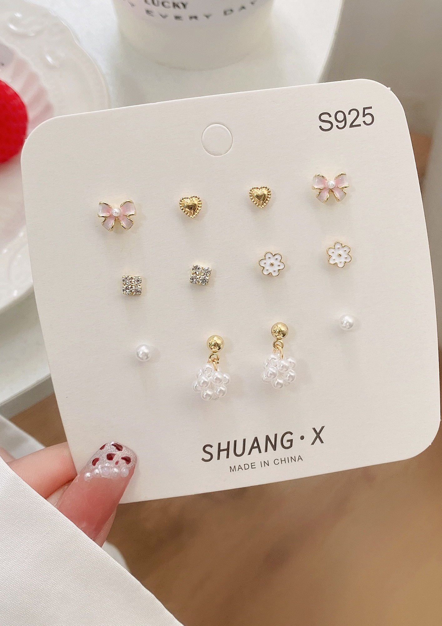 BOW BENCH PINK STUD EARRING SET
