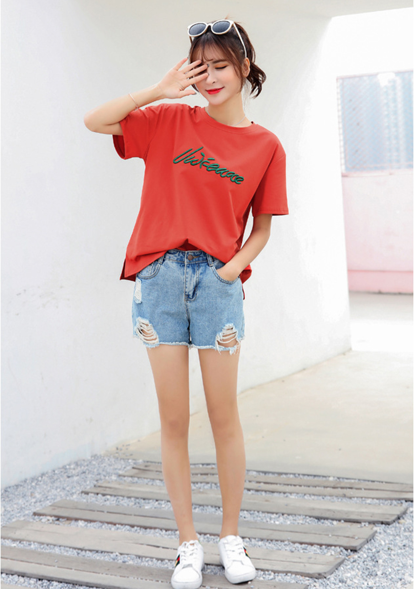 CASUAL COMPANY RED T-SHIRT
