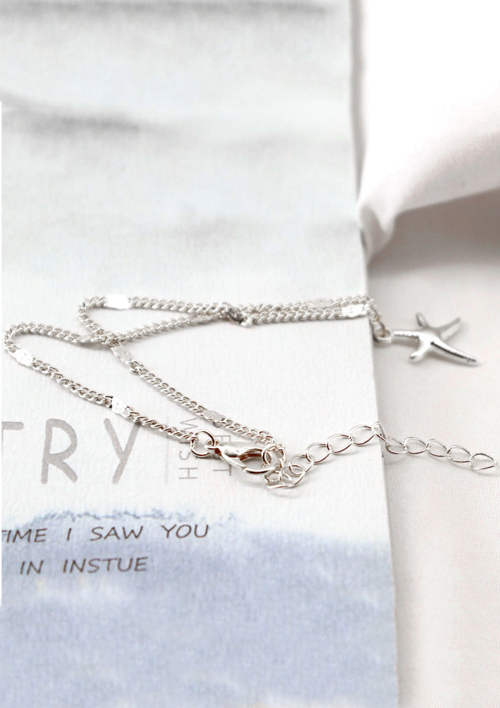 A Simple Starfish Silver Plated Anklet