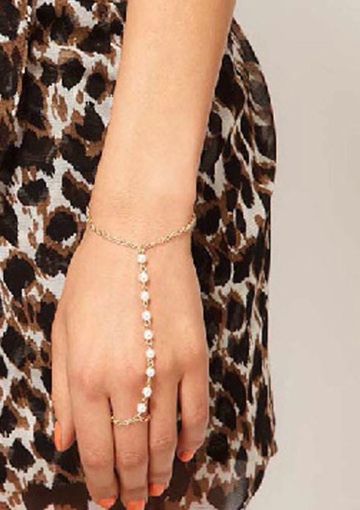 Golden Hand Chain With Pearl Detail Ring