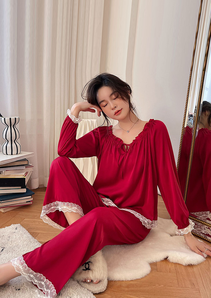 Red Night Wear 2 Pieces Ladies Silk Nightgown at Rs 320/set in