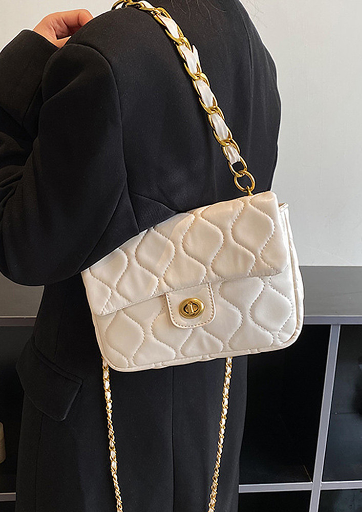 WHITE LARGE QUILTED CHAIN STRAPS SHOULDER BAG