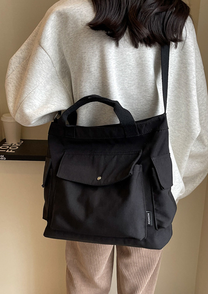 BLACK OUTER COMPARTMENTS TOTE BAG