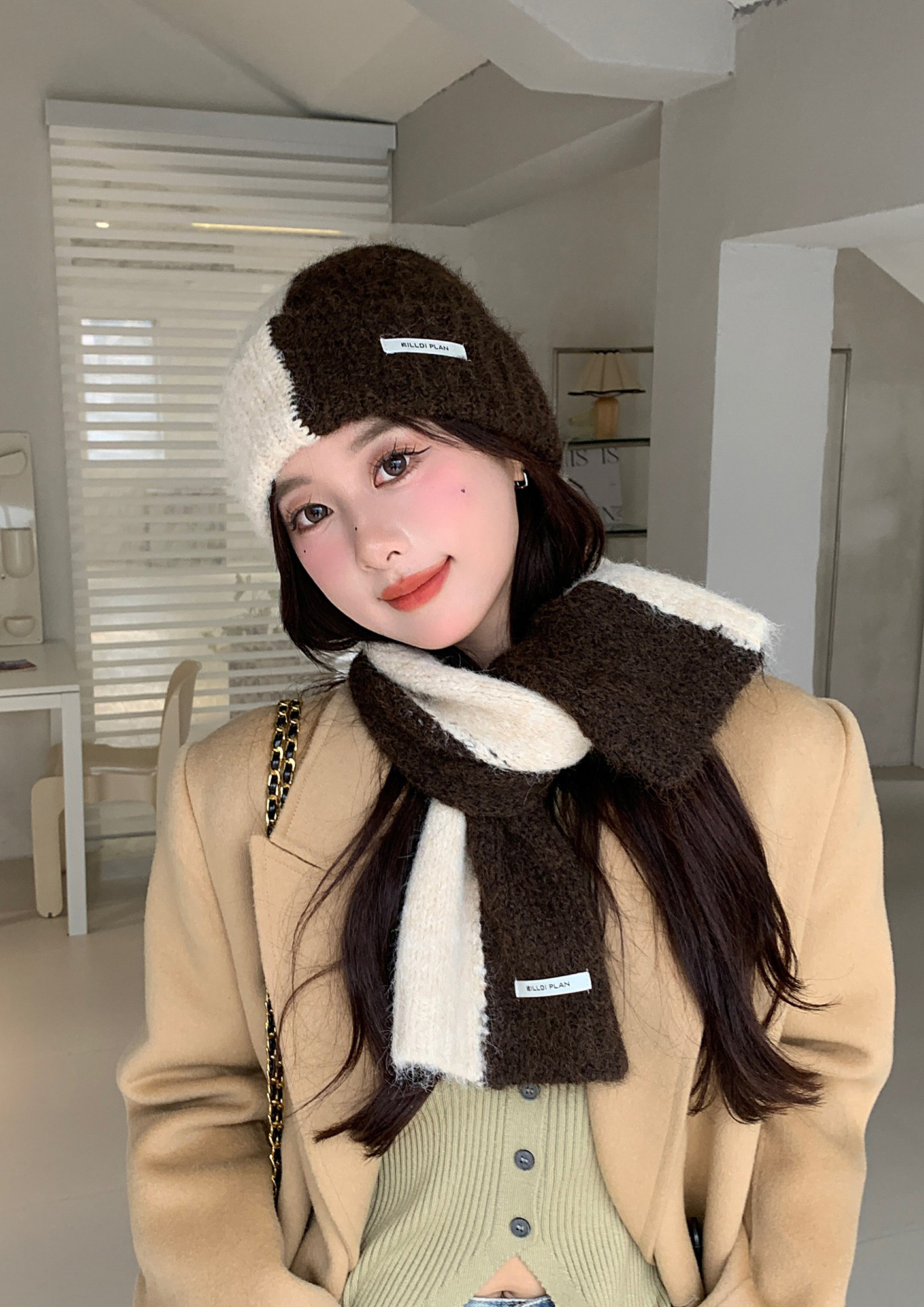 RIB-KNIT CONTRASTING BROWN AND BEANIE SET