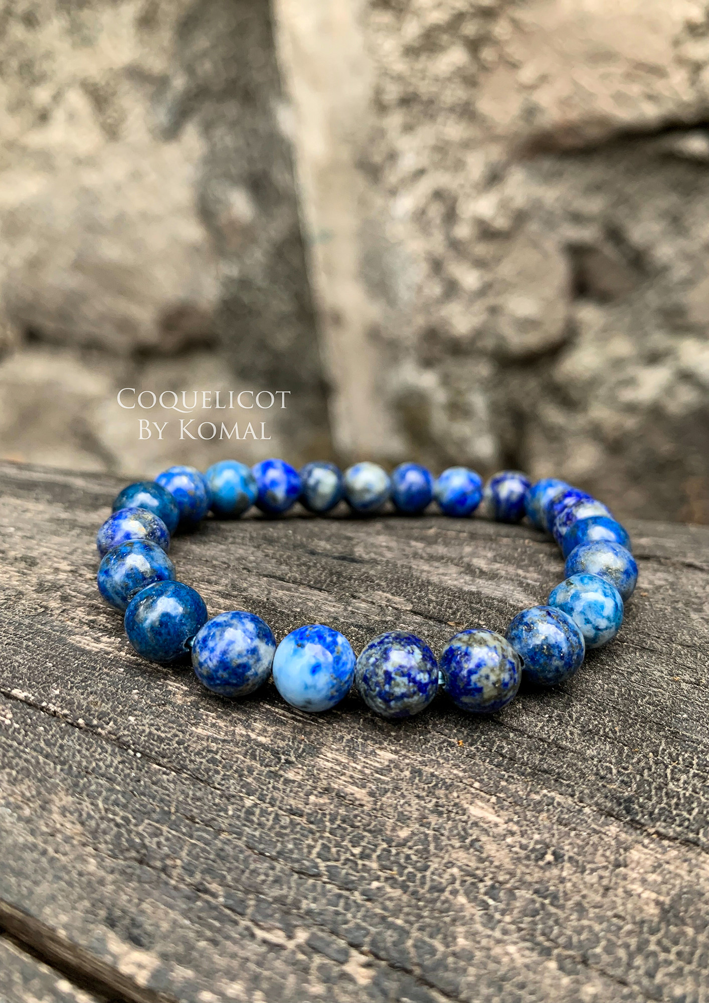 Lapis Lazuli bracelet with lion motif -