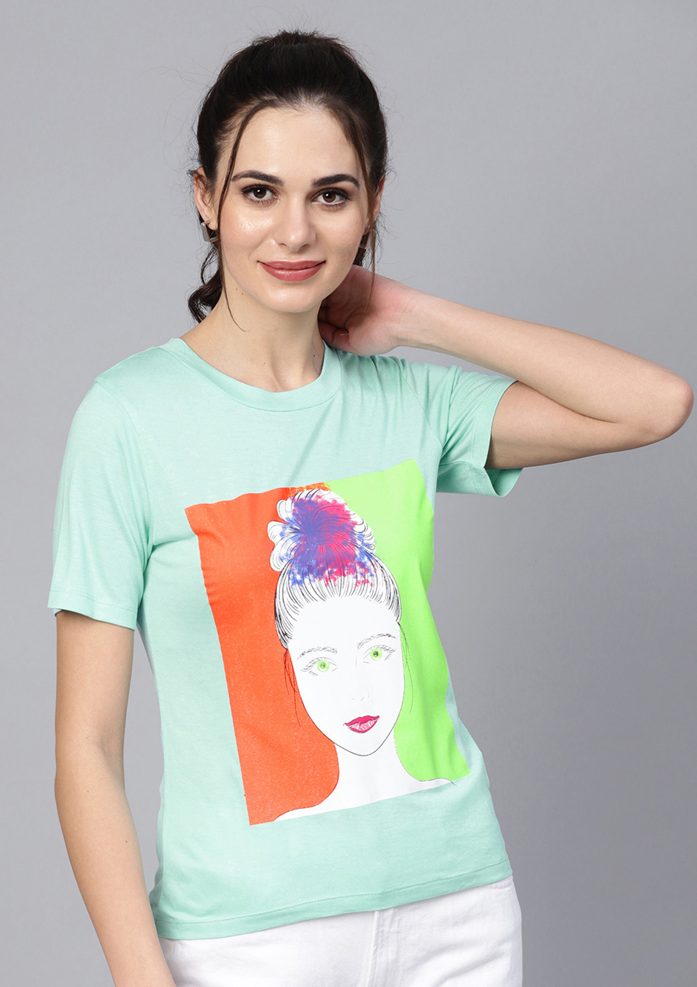 Mint Girl Face Round Neck Tee