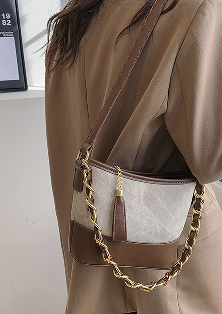 METAL COILED STRAP BROWN WHITE TOTE BAG