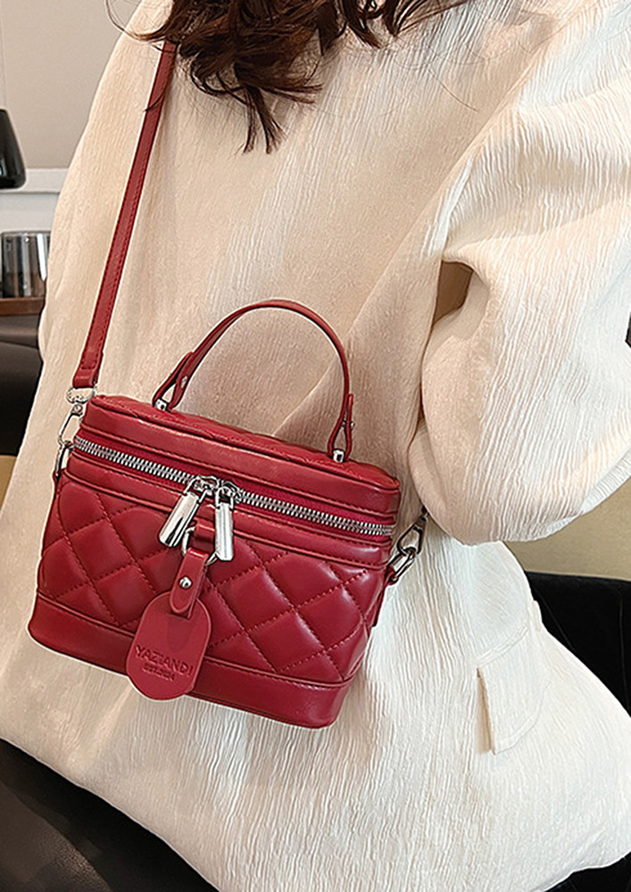 RED QUILTED SINGLE HANDLE BUCKET BAG