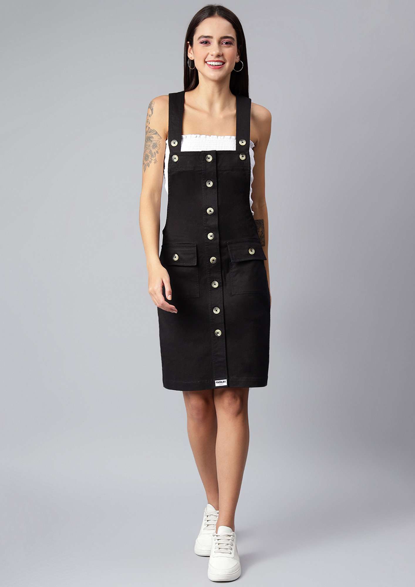 FINSBURY LONDON Women's Dungaree Dress with Front Button Opening - Ebony Black