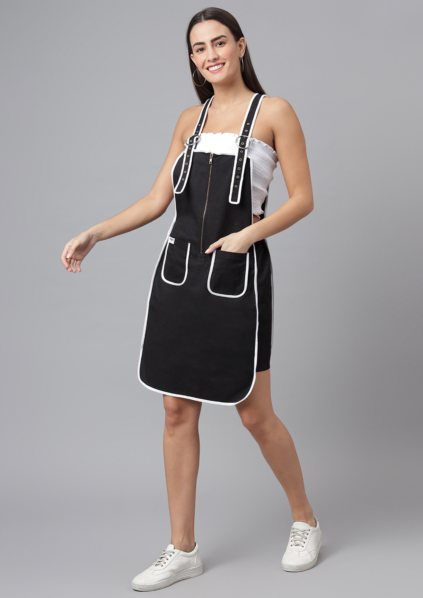 Buy FINSBURY LONDON Women's Dungaree Dress with Contrast Piping - Ebony  Black for Women Online in India