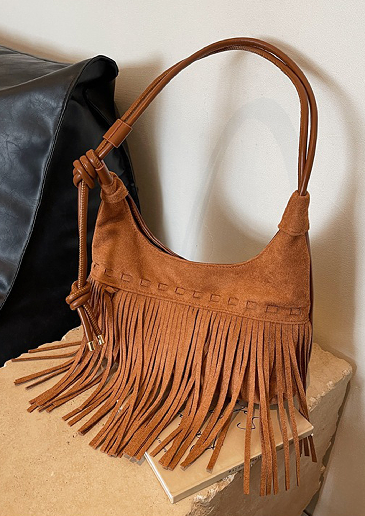 Soula Black Leather Slouchy Shoulder Bag | Handbags | Collections |  L.K.Bennett, London