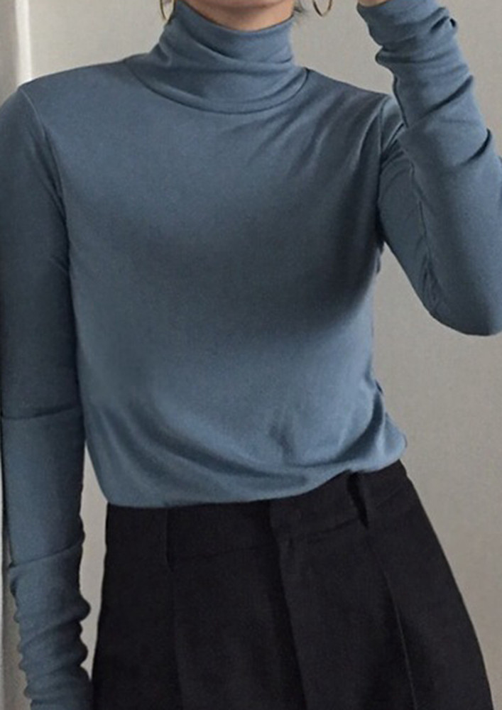 KNITTED HIGH-NECK BLUE SLIM TOP