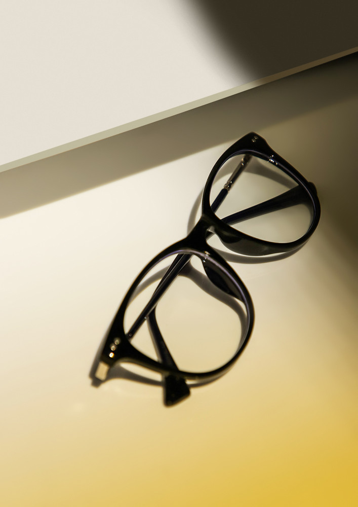 Andro-genious Black Frame Retro Sunglasses
