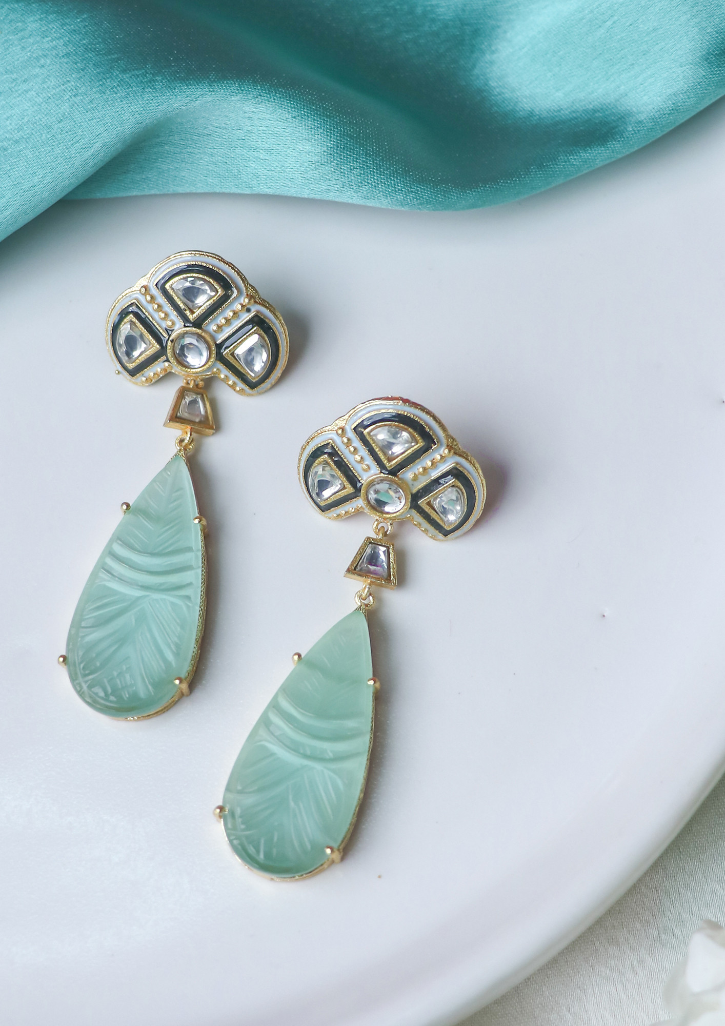 Elegant Mint Carving Stone Earring