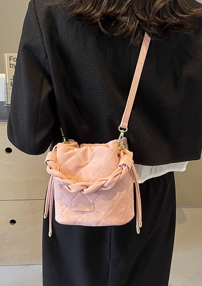 PINK QUILTED GEOMETRIC BUCKET BAG