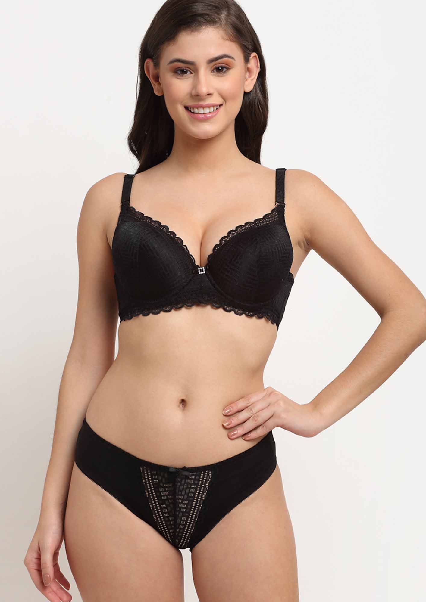 Buy Makclan Flirt with Floral Lace Underwired Full Coverage Bra - Black  online