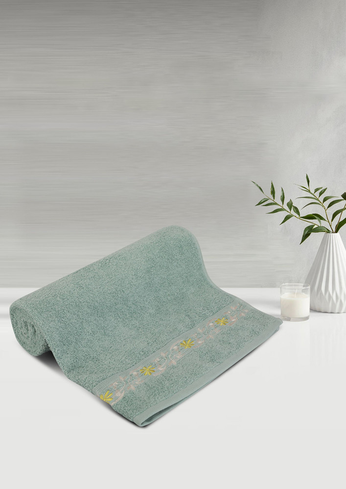 Lush & Beyond Bath Towel Set of 1, 100% Cotton Towel for Men & Women 500 GSM Towel(Teal, Size 26X55 inches)