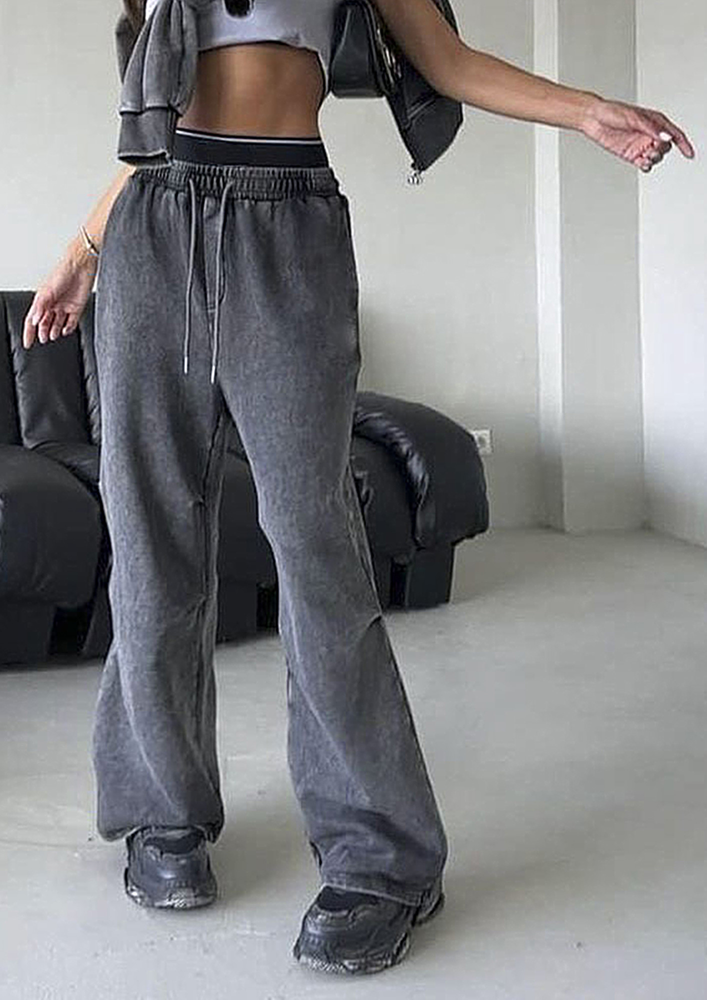 Wide joggers