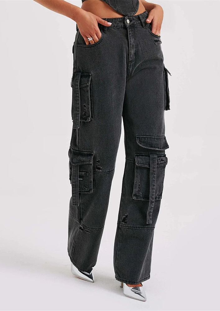 BLACK MULTIPOCKETED STRAIGHT CARGO JEANS
