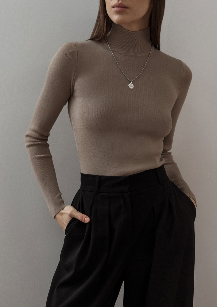 SEAMLESS BROWN KNITTED POLO NECK TOP
