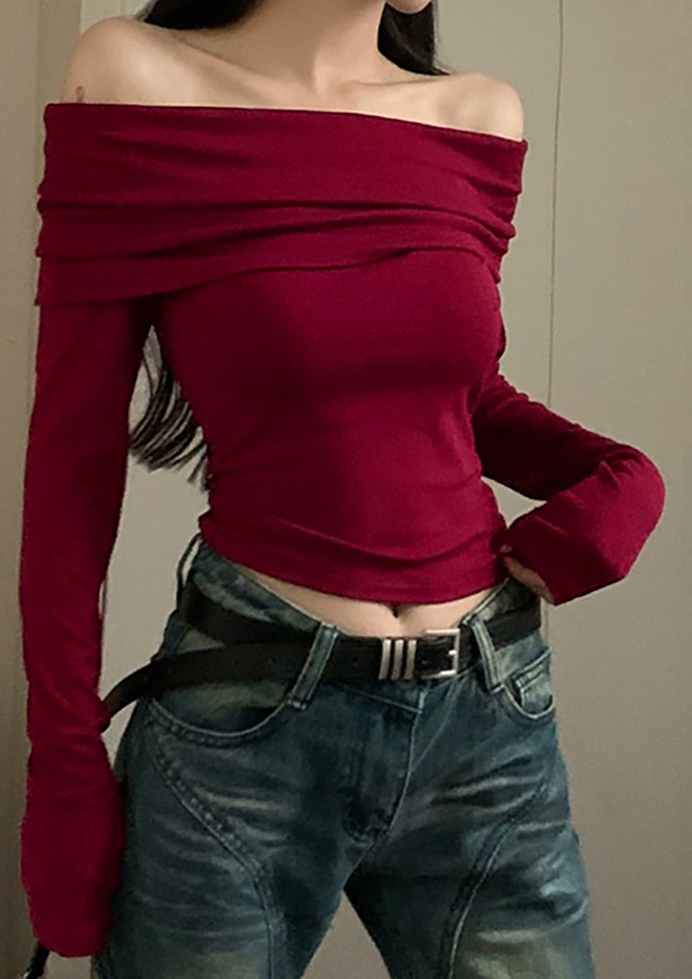 OFF-THE-SHOULDER CLARET FITTED TOP